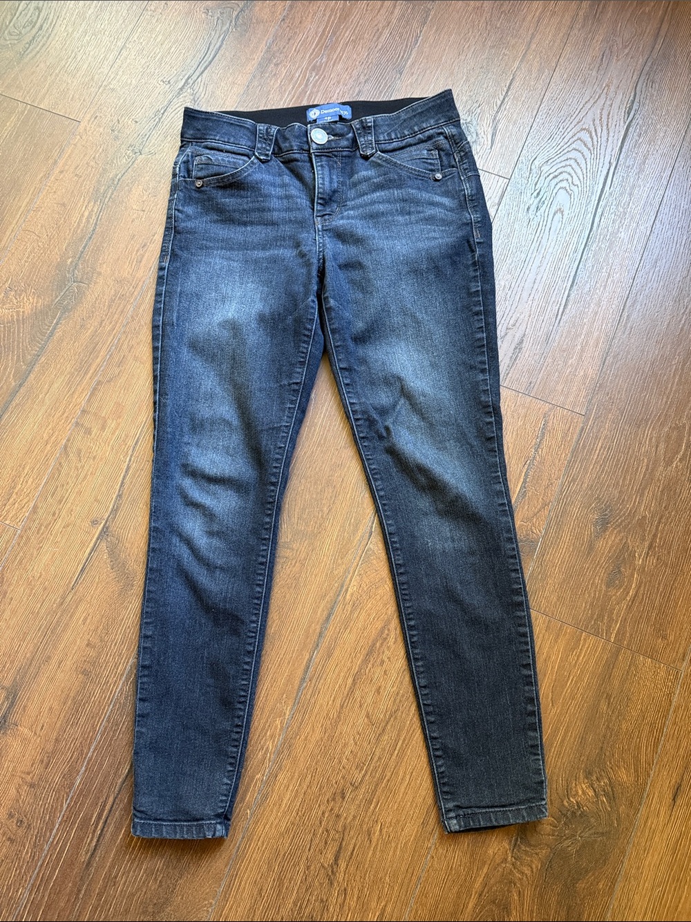Democracy Women’s Skinny Jeans - Dark Blue Wash